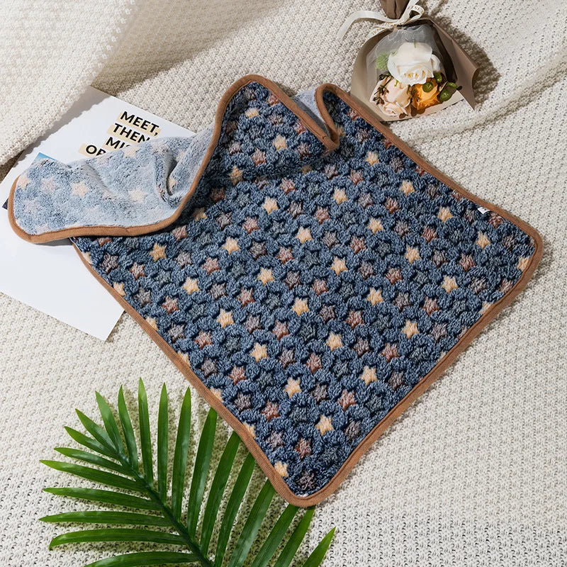 Cosy pet blanket